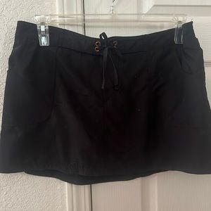 Merona XL black swim skirt with pockets and drawstring and elastic waist.